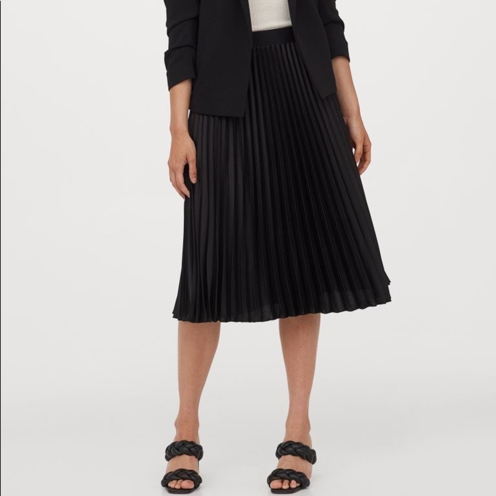 Black pleated midi skirt